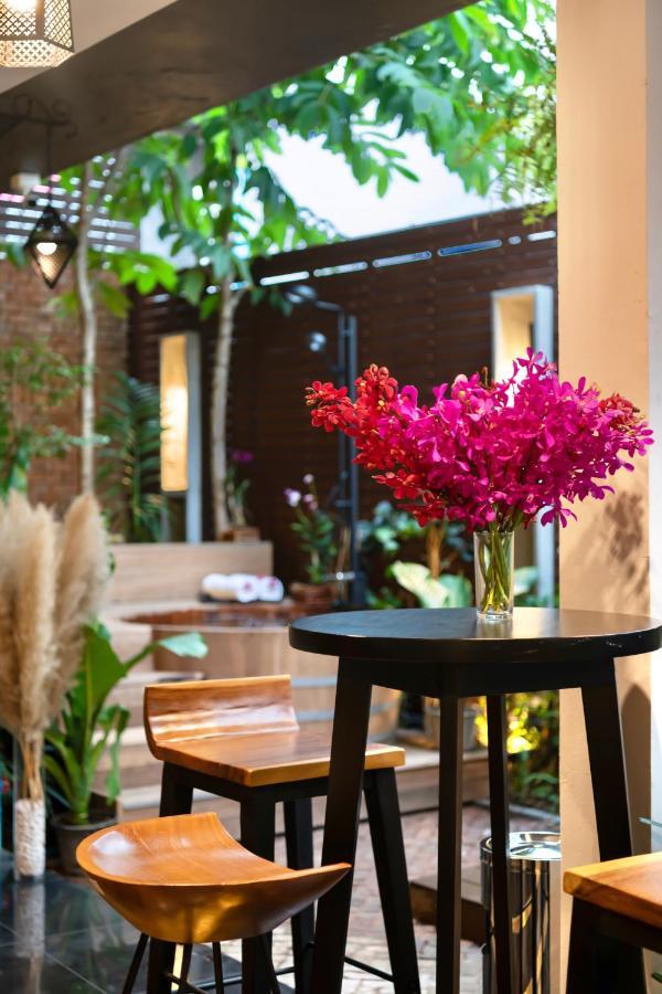 Red Door Heritage Hotel Бангкок Экстерьер фото
