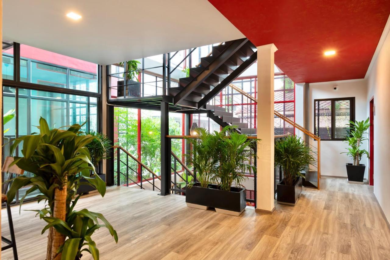 Red Door Heritage Hotel Бангкок Экстерьер фото